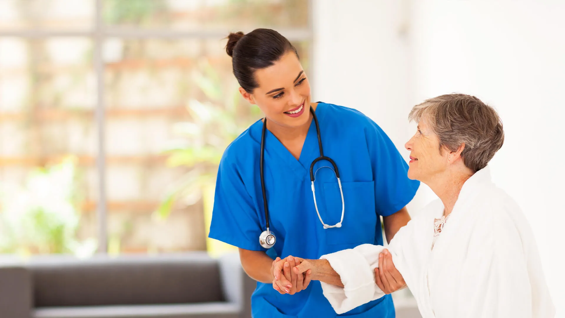 Which Benefits of Hiring a Registered Nurse for Your Business or Home Care Agency?